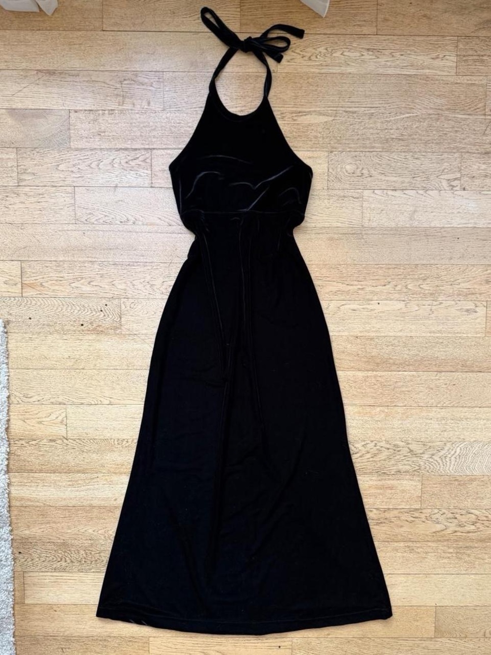 90s Minimalist Black Velvet Halter Maxi Dress - Picture 2 of 6